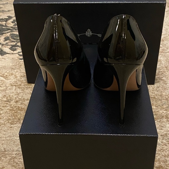 Prada -Patent leather peep toe pumps- black - Picture 3 of 8